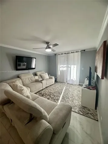 737 SE 1st Way Deerfield Beach FL 33441