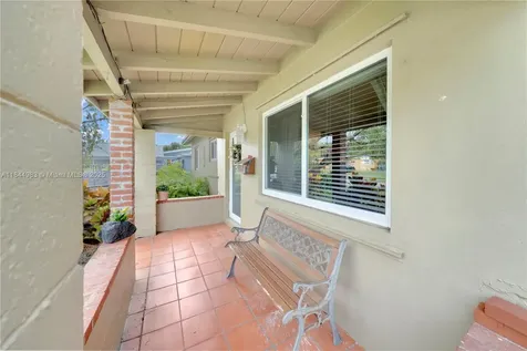 9880 Jamaica Drive Cutler Bay FL 33189