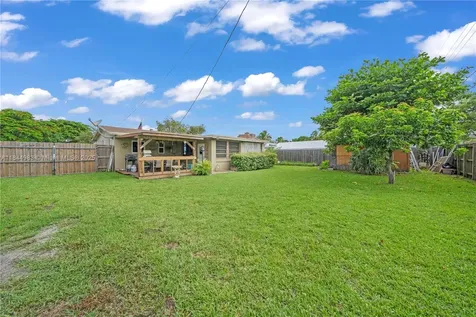 9880 Jamaica Drive Cutler Bay FL 33189