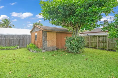 9880 Jamaica Drive Cutler Bay FL 33189