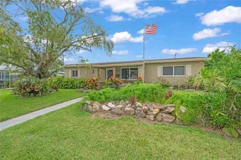9880 Jamaica Drive Cutler Bay FL 33189