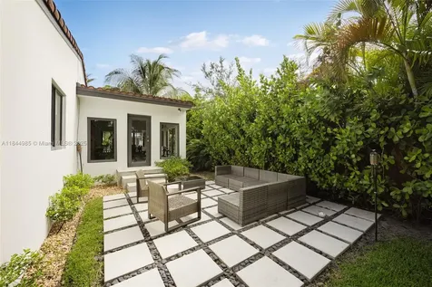1080 NE 86th Miami FL 33138
