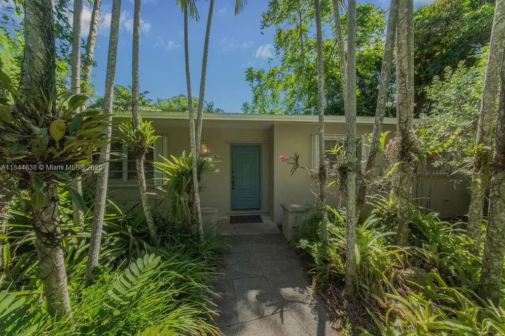 15301 SW 82nd Court Palmetto Bay FL 33157