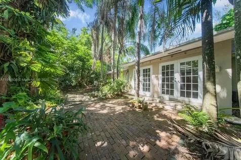 15301 SW 82nd Court Palmetto Bay FL 33157