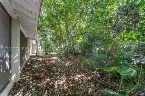 15301 SW 82nd Court Palmetto Bay FL 33157
