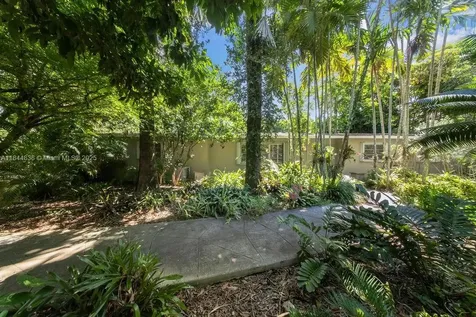 15301 SW 82nd Court Palmetto Bay FL 33157