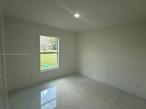 322 Mcarthur Lehigh Acres FL 33974