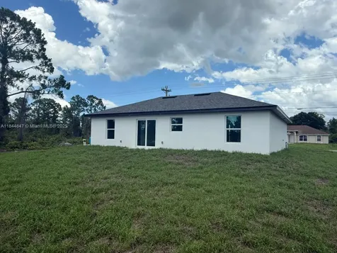 322 Mcarthur Lehigh Acres FL 33974