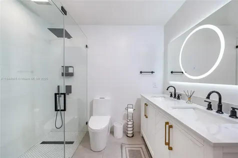 117 S Royal Poinciana Boulevard Miami Springs FL 33166