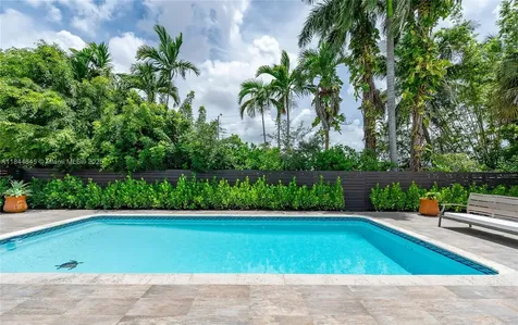 117 S Royal Poinciana Boulevard Miami Springs FL 33166