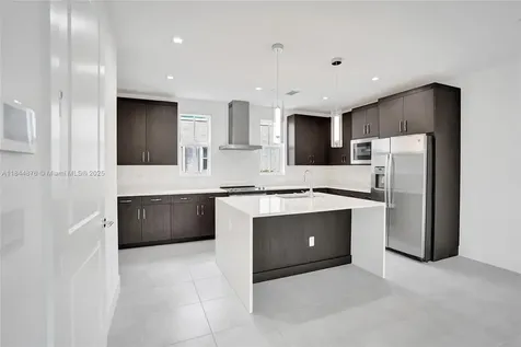 63 NW 4th Avenue Delray Beach FL 33444