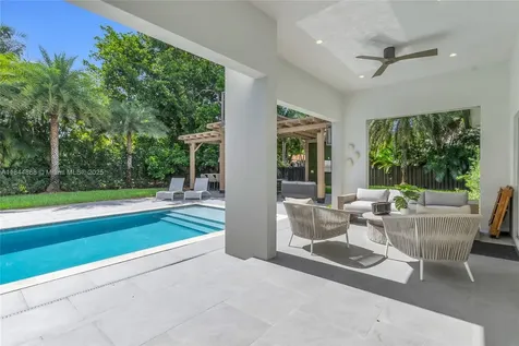 11301 SW 74th Court Pinecrest FL 33156