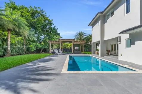 11301 SW 74th Court Pinecrest FL 33156