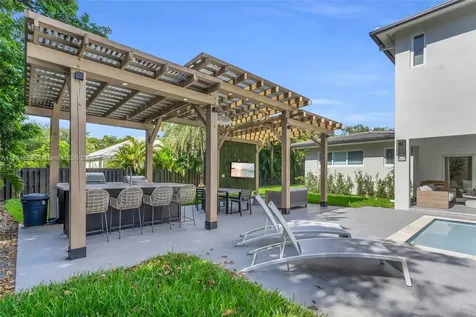 11301 SW 74th Court Pinecrest FL 33156