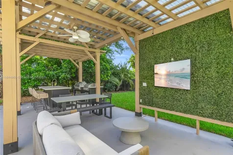 11301 SW 74th Court Pinecrest FL 33156