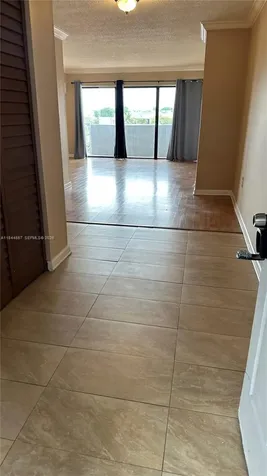 9359 Fontainebleau Boulevard Miami FL 33172