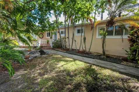 1047 Adams Street Hollywood FL 33019