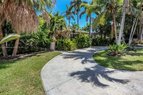 1047 Adams Street Hollywood FL 33019