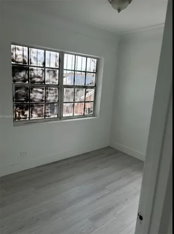 2215 NW 33rd Street Miami FL 33142