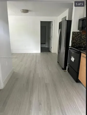 2215 NW 33rd Street Miami FL 33142
