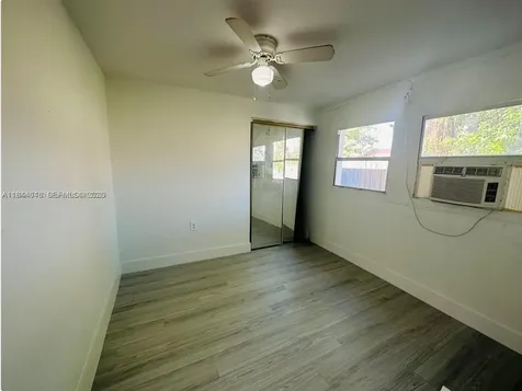 2215 NW 33rd Street Miami FL 33142