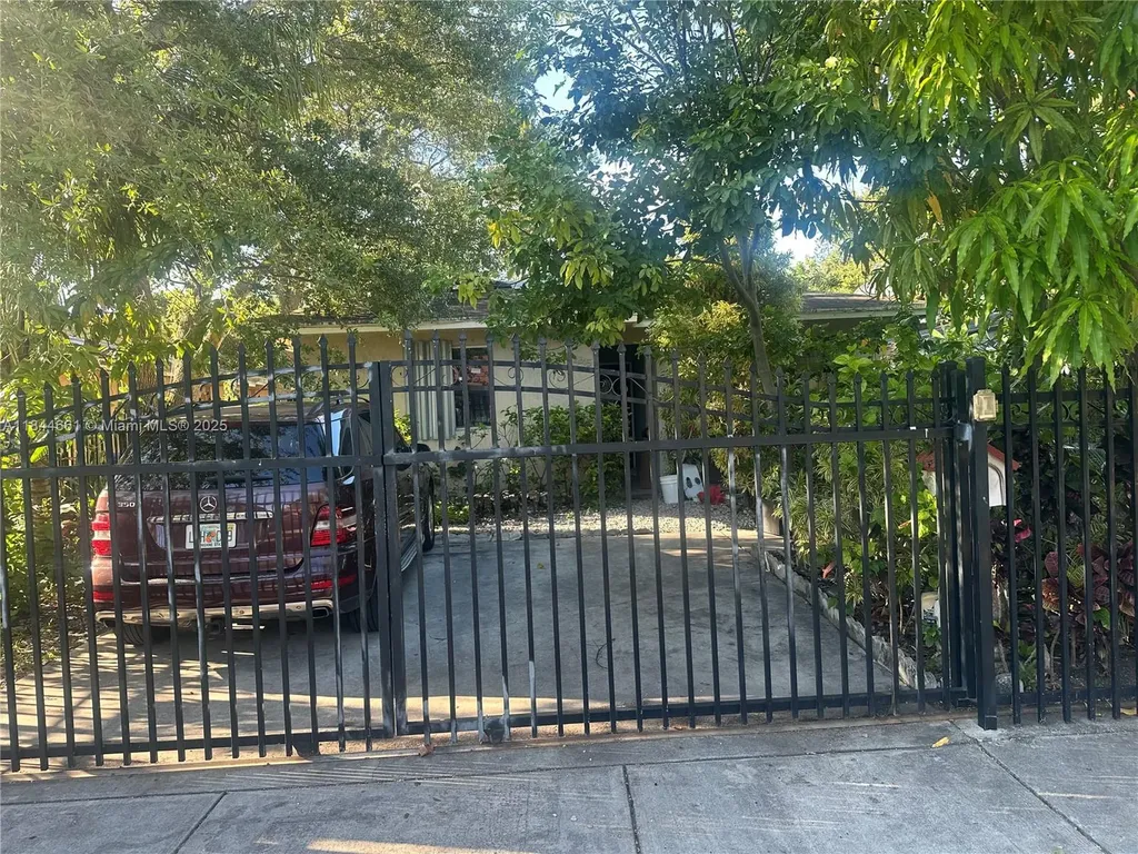 1845 NW 44th Street Miami FL 33142