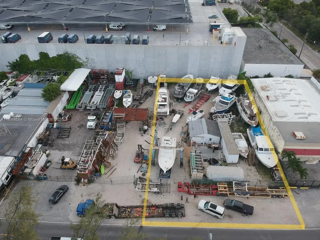 3390 NW River Drive Miami FL 33142