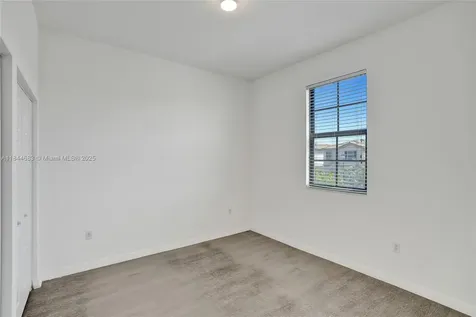 643 NE 191st Terrace Miami FL 33179
