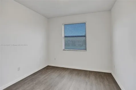 643 NE 191st Terrace Miami FL 33179