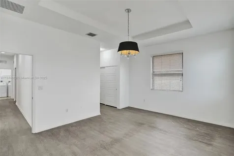 643 NE 191st Terrace Miami FL 33179