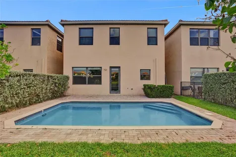 643 NE 191st Terrace Miami FL 33179