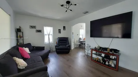 2915 NW 60th Street Miami FL 33142