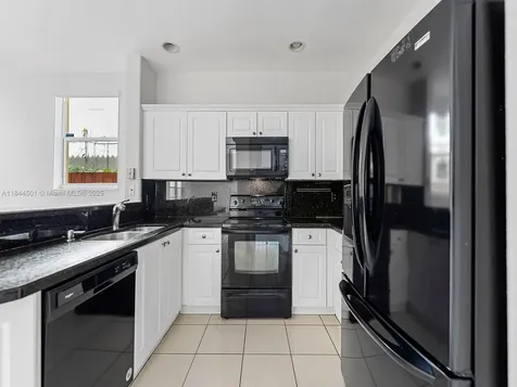 8933 SW 206th Street Cutler Bay FL 33189
