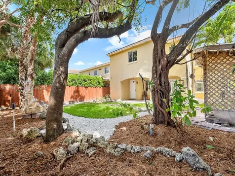 8933 SW 206th Street Cutler Bay FL 33189