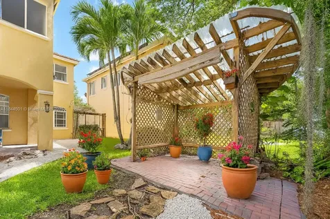 8933 SW 206th Street Cutler Bay FL 33189