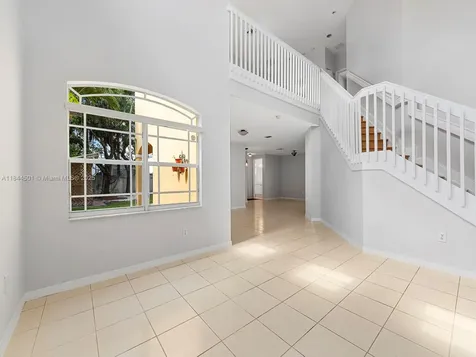 8933 SW 206th Street Cutler Bay FL 33189