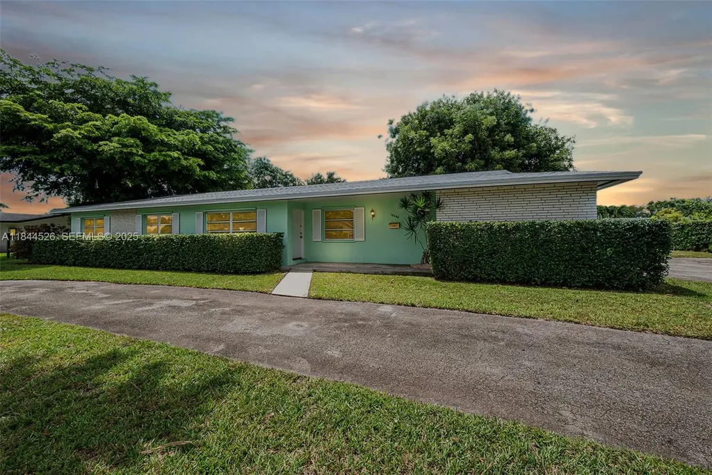 10480 SW 112th Street Miami FL 33176