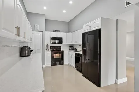 9245 W Sunrise Boulevard Plantation FL 33322