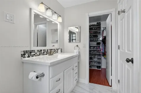 9245 W Sunrise Boulevard Plantation FL 33322