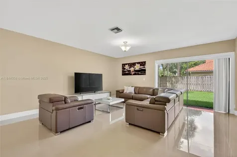 9245 W Sunrise Boulevard Plantation FL 33322