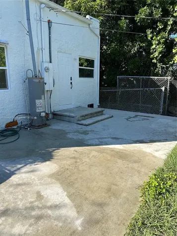 832 N C Street Lake Worth FL 33460