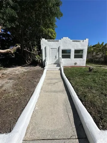 832 N C Street Lake Worth FL 33460