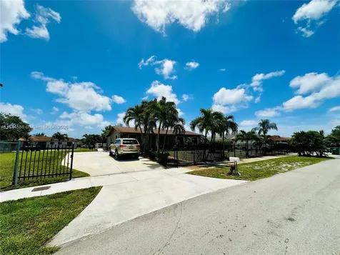 19575 NW 33rd Court Miami Gardens FL 33056