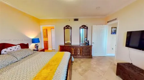 2425 SW 27th Avenue Miami FL 33145
