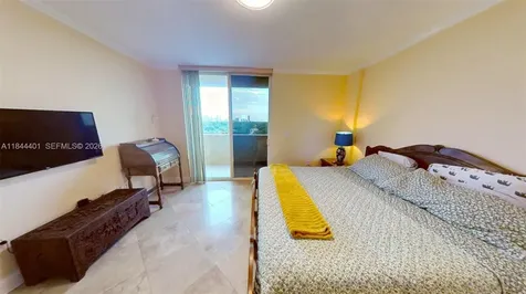 2425 SW 27th Avenue Miami FL 33145