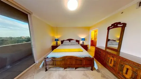2425 SW 27th Avenue Miami FL 33145