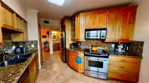 2425 SW 27th Avenue Miami FL 33145