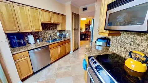 2425 SW 27th Avenue Miami FL 33145