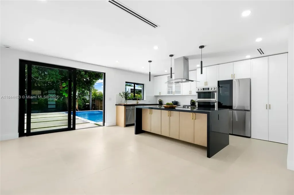 2344 SW 11th Street Miami FL 33135
