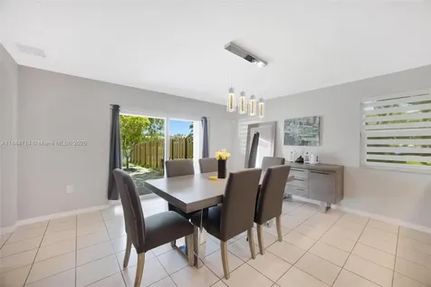16580 SW 47th Terrace Miami FL 33185
